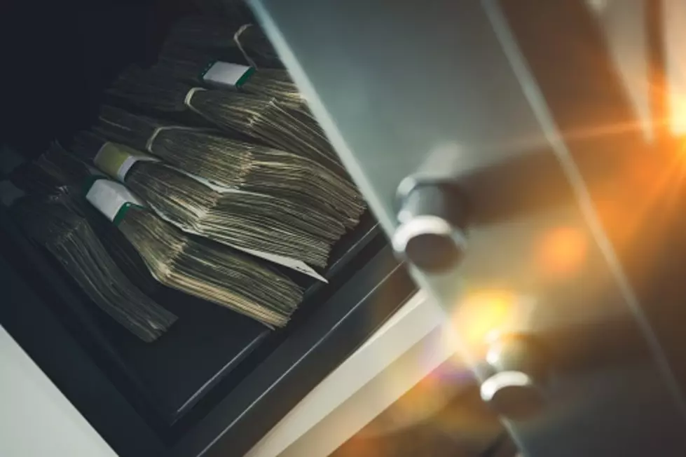 New York Man Accidentally Stuck In Jewelry Vault Overnight